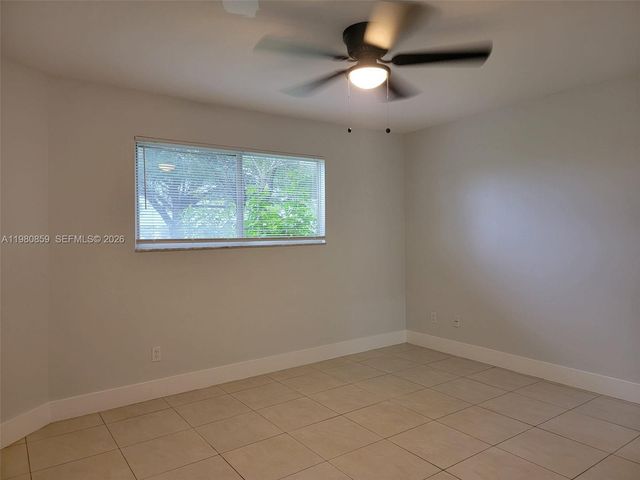 3441 NW 44th St 106, Oakland Park, FL 33309