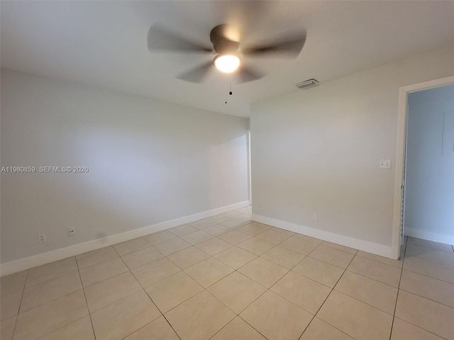 3441 NW 44th St 106, Oakland Park, FL 33309