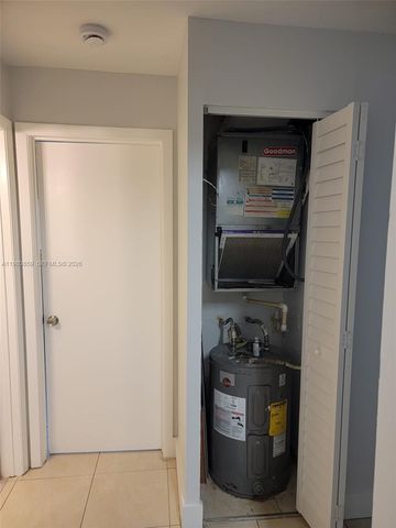 3441 NW 44th St 106, Oakland Park, FL 33309