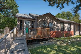 1050 Dorthy Dr, Corpus Christi, TX 78412