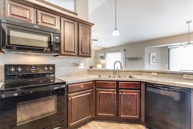 3212 N Whittier St, Derby, KS 67037