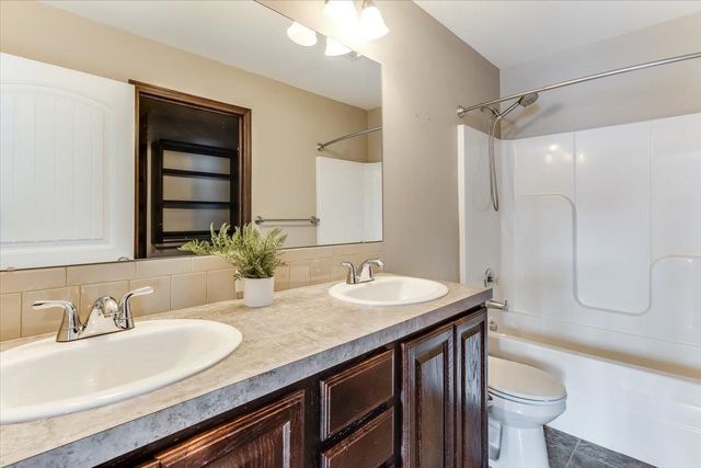 3212 N Whittier St, Derby, KS 67037