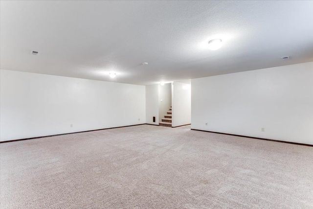 3212 N Whittier St, Derby, KS 67037