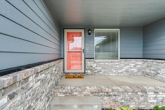 3212 N Whittier St, Derby, KS 67037