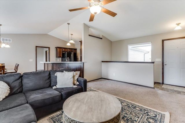 3212 N Whittier St, Derby, KS 67037