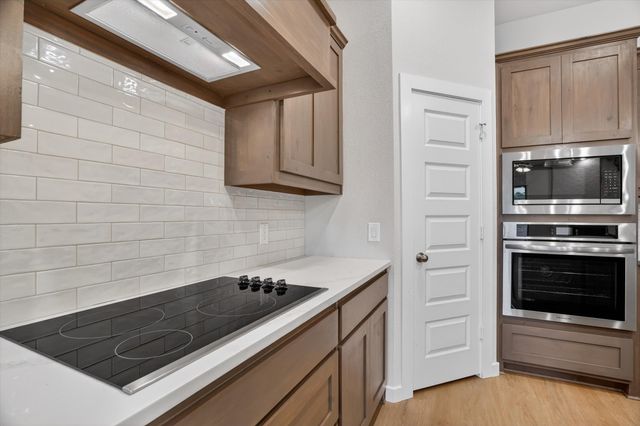 321 Skeen Peak, Springtown, TX 76082