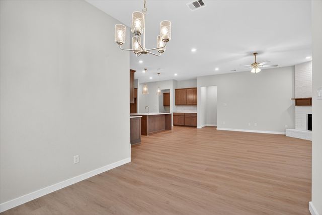 321 Skeen Peak, Springtown, TX 76082