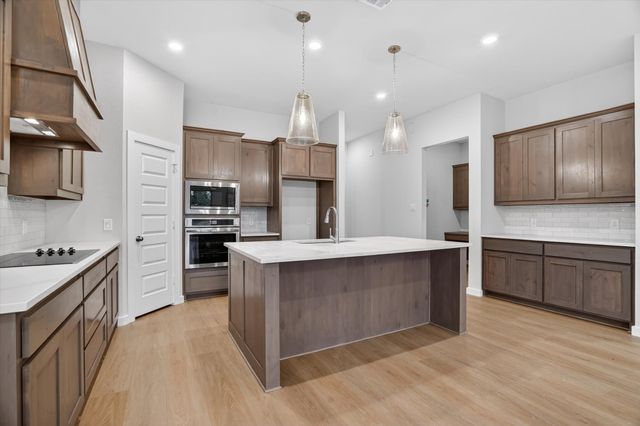 321 Skeen Peak, Springtown, TX 76082