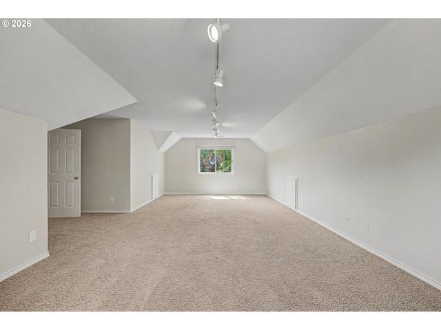 13202 ROGERS Rd, Lake Oswego, OR 97035