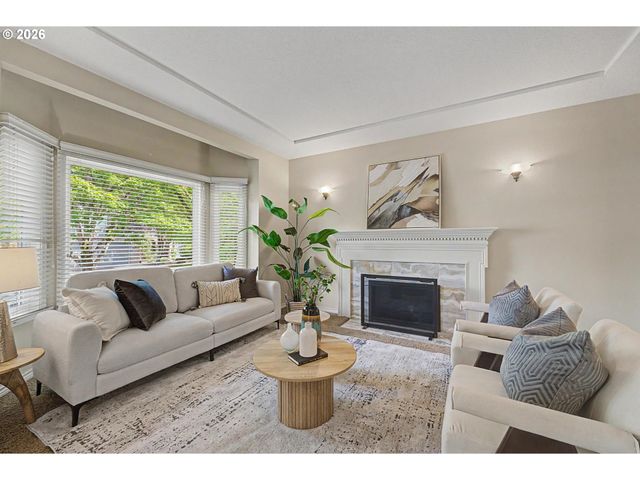 13202 ROGERS Rd, Lake Oswego, OR 97035