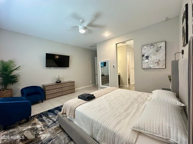 8024 W STATE Avenue, Glendale, AZ 85303