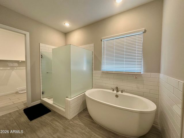 8024 W STATE Avenue, Glendale, AZ 85303