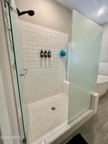 8024 W STATE Avenue, Glendale, AZ 85303