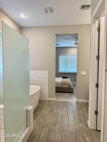 8024 W STATE Avenue, Glendale, AZ 85303