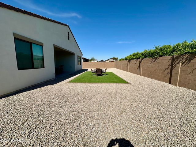 8024 W STATE Avenue, Glendale, AZ 85303
