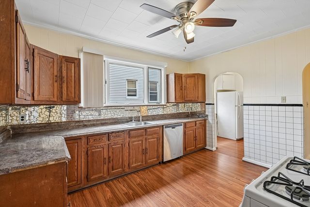 154 Glen St 2, Somerville, MA 02145