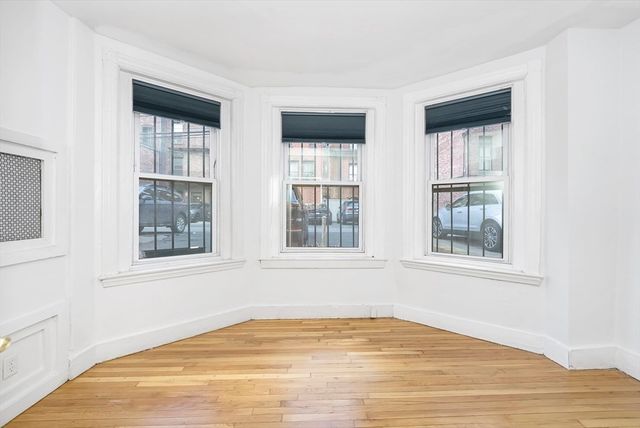 473 Beacon St 1R, Boston, MA 02115