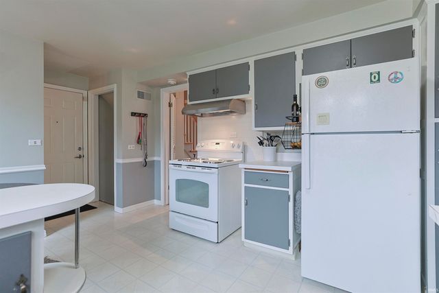 1603 Hoover Avenue, South Bend, IN 46615