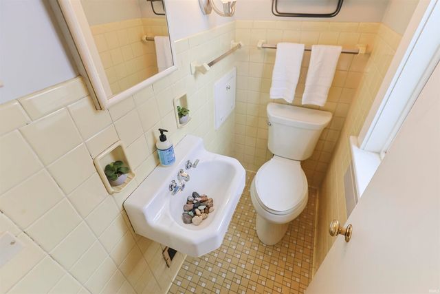 1603 Hoover Avenue, South Bend, IN 46615