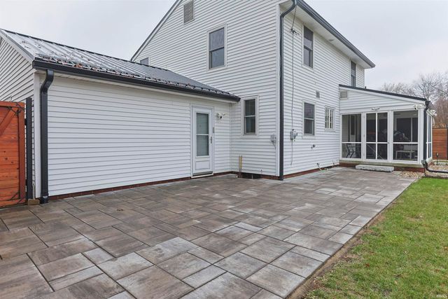 1603 Hoover Avenue, South Bend, IN 46615