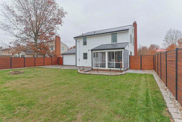 1603 Hoover Avenue, South Bend, IN 46615