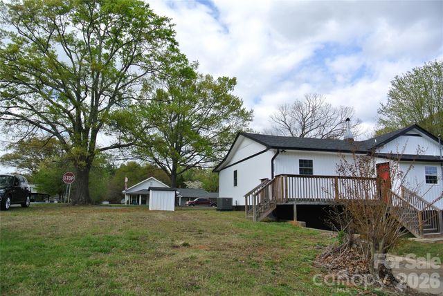 123 Moore Road, Ellenboro, NC 28040