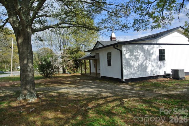 123 Moore Road, Ellenboro, NC 28040