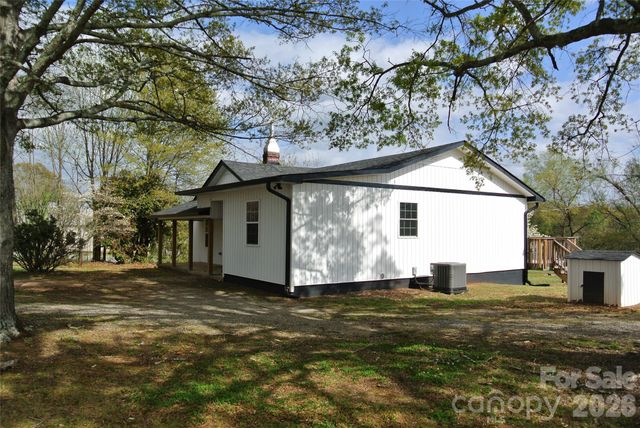 123 Moore Road, Ellenboro, NC 28040