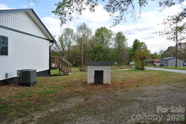 123 Moore Road, Ellenboro, NC 28040