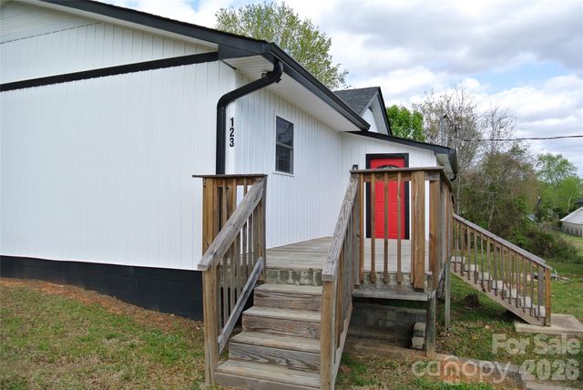 123 Moore Road, Ellenboro, NC 28040