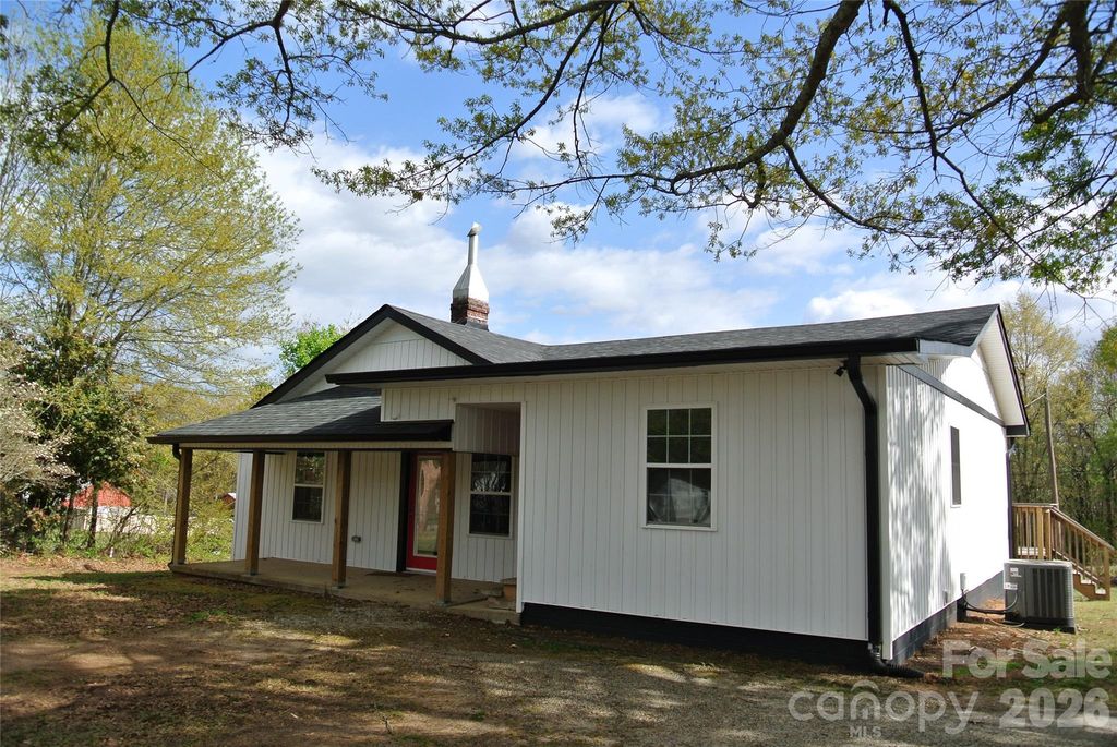 123 Moore Road, Ellenboro, NC 28040