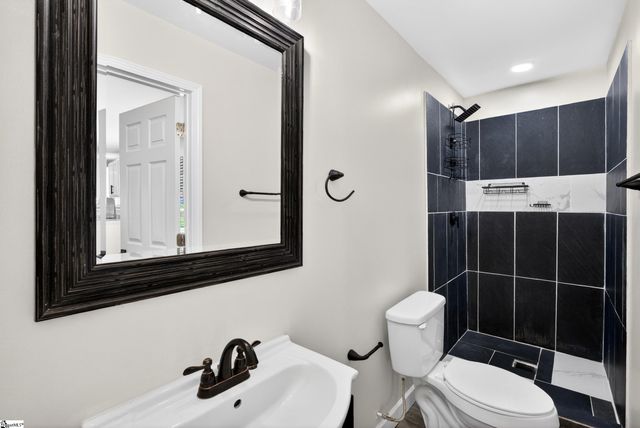 1 Woodleigh Drive, Taylors, SC 29687