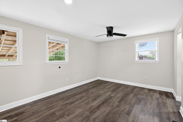 1 Woodleigh Drive, Taylors, SC 29687