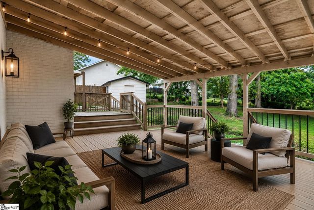 1 Woodleigh Drive, Taylors, SC 29687