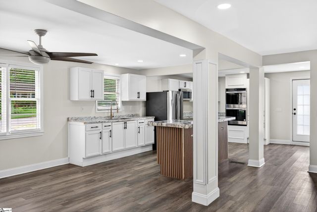 1 Woodleigh Drive, Taylors, SC 29687