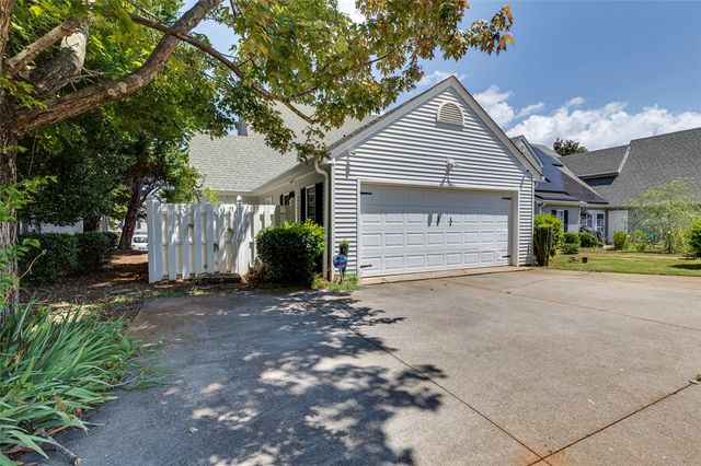1010 Meehan Way, Pendleton, SC 29670