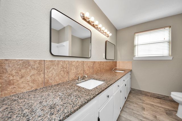 212 Harold Lane, Baytown, TX 77521