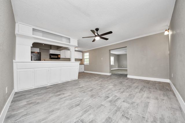 212 Harold Lane, Baytown, TX 77521