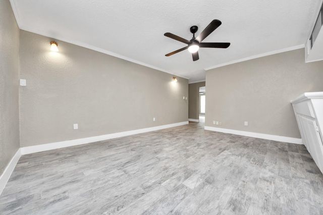 212 Harold Lane, Baytown, TX 77521