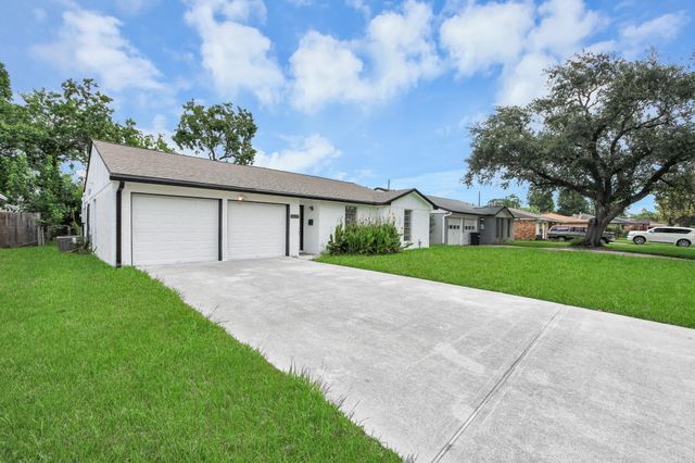 212 Harold Lane, Baytown, TX 77521