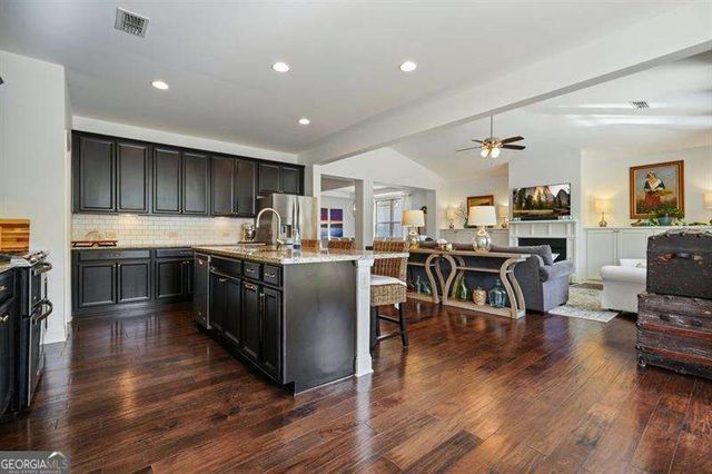 4006 Creekshire Trail, Canton, GA 30115