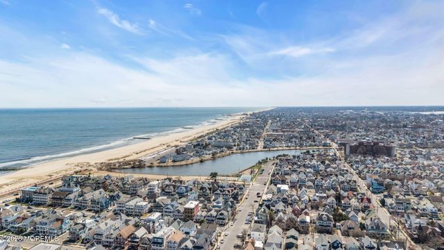 82 Mount Hermon Way, Ocean Grove, NJ 07756