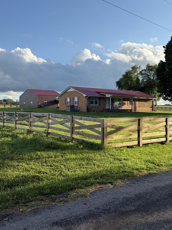 27 Short Rd, Lawrenceburg, TN 38464