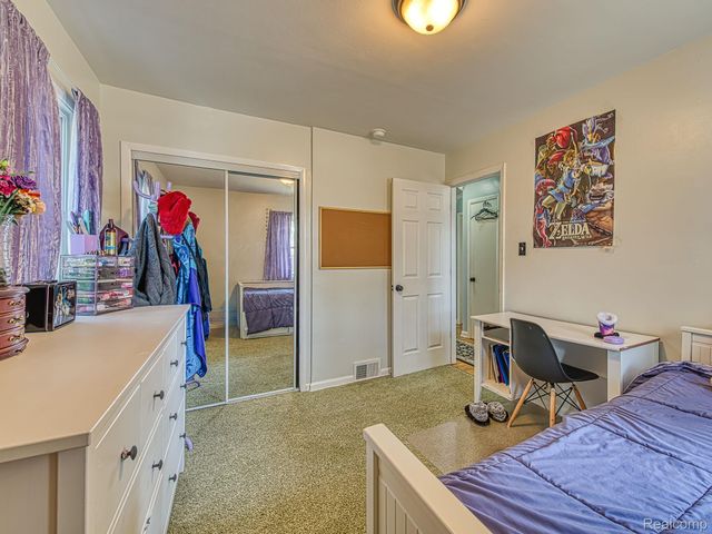 16287 Windermere Circle, Southgate, MI 48195