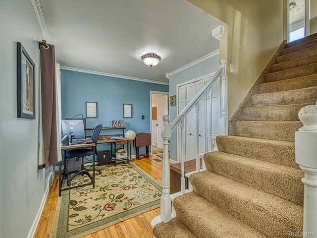 16287 Windermere Circle, Southgate, MI 48195