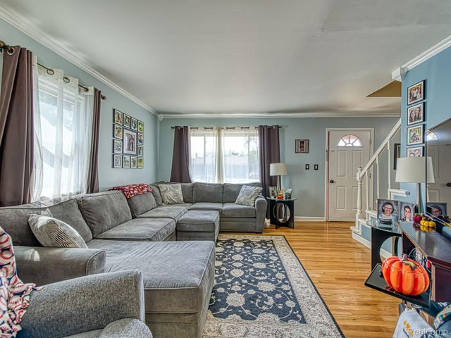 16287 Windermere Circle, Southgate, MI 48195