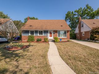 16287 Windermere Circle, Southgate, MI 48195