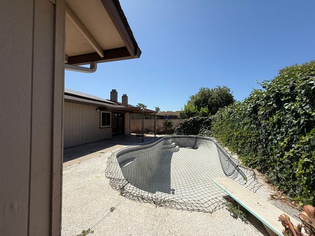 2454 Golden Bear Cir, Stockton, CA 95209