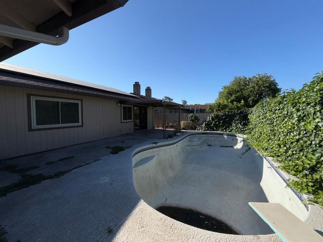 2454 Golden Bear Cir, Stockton, CA 95209