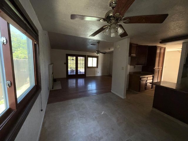 2454 Golden Bear Cir, Stockton, CA 95209